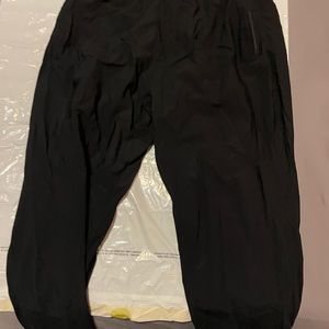 Bran new lululemon black surge joggers